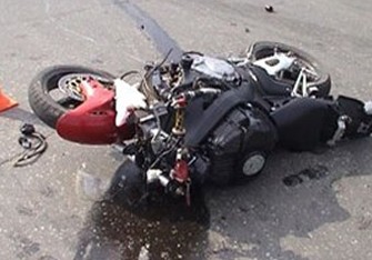 Azərbaycanda motosiklet qəza törətdi, sürücü öldü