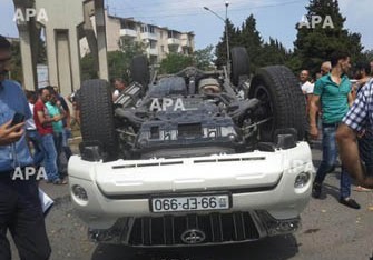 “Lada” “Toyota Prado”nu aşırtdı