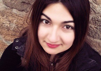 Pəncərədən boylanan uşaqlıq…