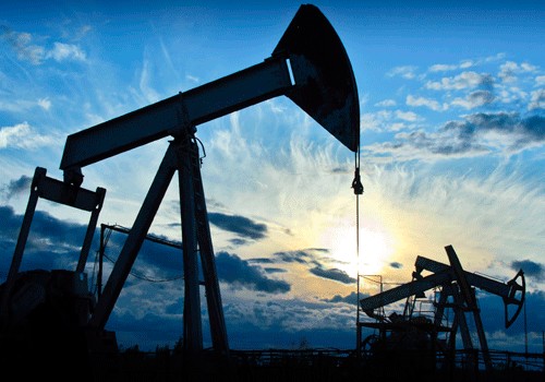 İran bazarın stabilləşməsi üçün neft istehsalçılarını əməkdaşlığa çağırıb