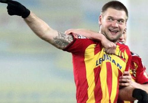 “Neftçi” ukraynalı futbolçu ilə müqavilə bağlayır