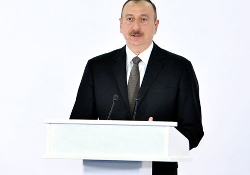 Azərbaycan prezidenti: "Yeni silahların alınmasına dair Moskva ilə danışıqlar aparırıq”