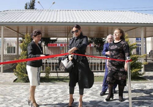 Mehriban Əliyeva Pirşağıda körpələr evi-uşaq bağçasının açılışında iştirak edib