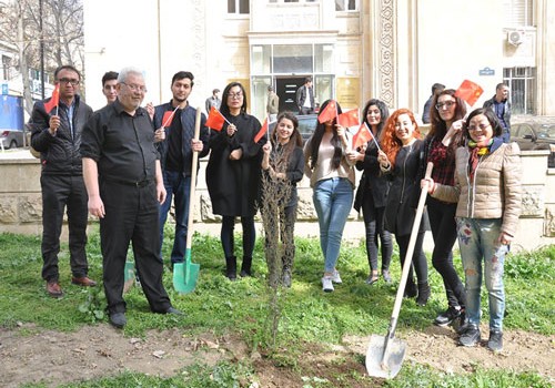 ADU-da “Ağacəkmə günü” keçirilib - Fotolar
