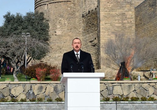 Prezident İlham Əliyev Novruz şənliyində iştirak edib - Fotolar