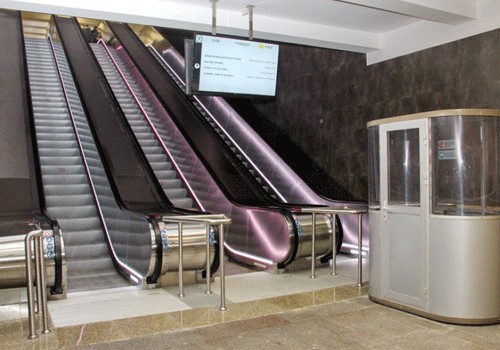 “İnşaatçılar” metro stansiyasının birinci vestibülü yenidən sərnişinləri qəbul etməyə başlayıb