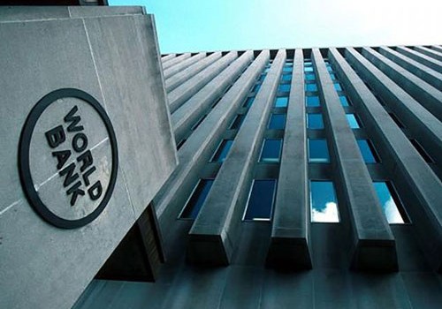 Dünya Bankı: Manatın devalvasiyası gec baş verib