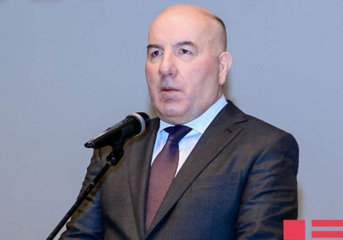 Elman Rüstəmov: “Beynəlxalq Bank ətrafında baş verənlər manata təsir etməyəcək”