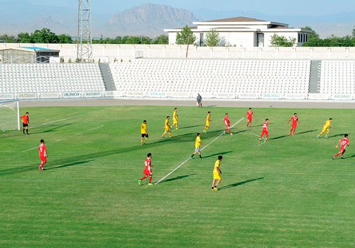 “Araz-Naxçıvan” komandası futbol üzrə muxtar respublika çempionatının qalibi olub