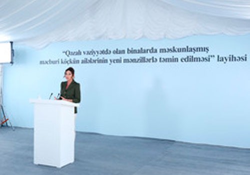 Mehriban Əliyeva: “Dörd yüz mindən çox məcburi köçkün iş yeri ilə təmin edilib”