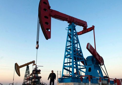 Azərbaycan neftinin qiyməti 53 dolları ötüb