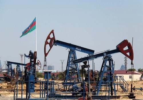 Azərbaycan neftinin qiyməti 55 dolları ötüb