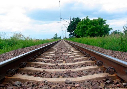 İlk yük qatarı Bakı - Tbilisi - Qars dəmir yolu xətti ilə yola salınıb