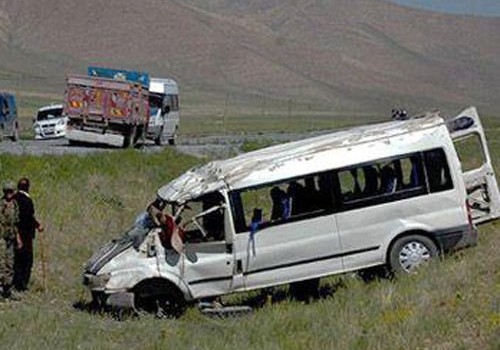 Masallıda yük maşını mikroavtobusla toqquşdu - 8 nəfər öldü