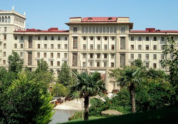 Nazirlər Kabinetinin iki şöbə müdiri işdən azad edilib
