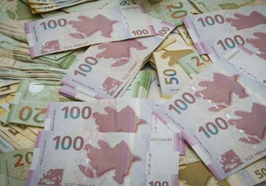 Azərbaycan əhalisinin banklardakı əmanətləri artıb
