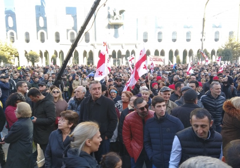 Tbilisidə müxalifət izdihamlı mitinq keçirib