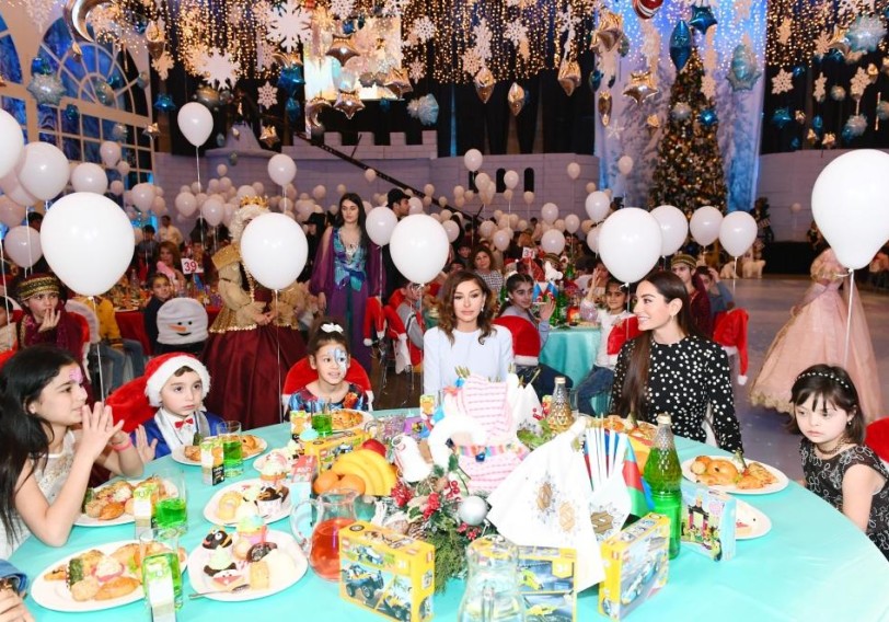 Birinci vitse-prezident Mehriban Əliyeva uşaqlar üçün təşkil olunan ənənəvi bayram şənliyində iştirak edib