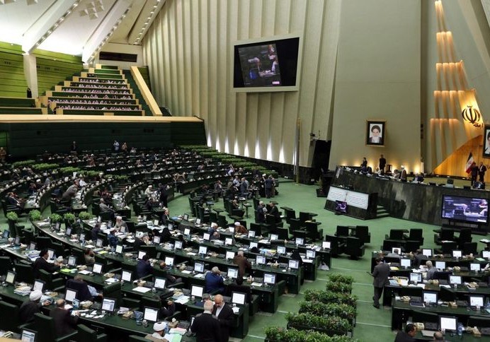 İran parlamentinin yeni deputatı qripdən ölüb