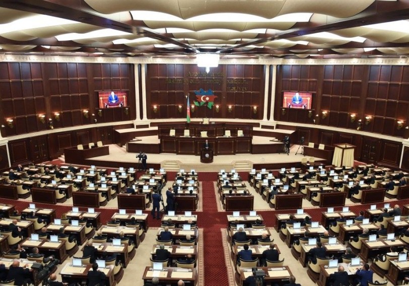 Milli Məclis Azərbaycanda icbari tibbi sığortanın tətbiqi müddətinin uzadılmasını təsdiq etdi