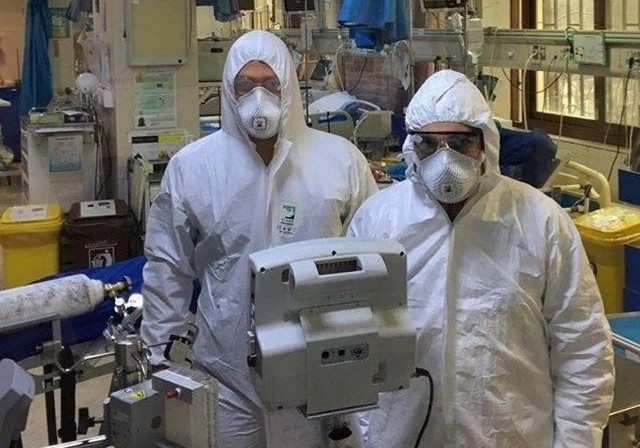 İranda 300 tibb işçisi koronavirusa yoluxub