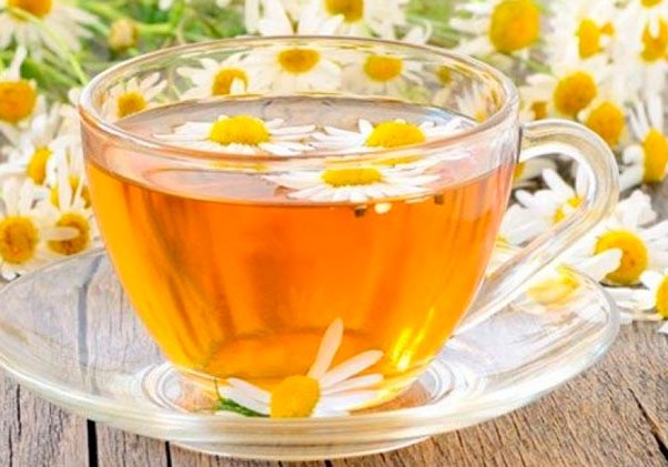 Çobanyastığı çayı yuxusuzluqdan əziyyət çəkənlər üçün ideal vasitədir