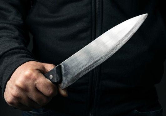 Bakıda 40 yaşlı kişi küçədə ürəyindən bıçaqlandı