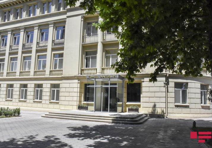 Təhsil Nazirliyi özəl ümumi təhsil müəssisələrinə xəbərdarlıq edib