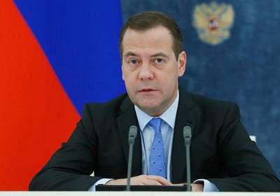 Medvedev Dağlıq Qarabağ münaqişəsini siyasi-diplomatik yollarla tənzimləməyə çağırıb