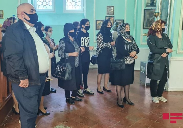 Gəncədə erməni terroru nəticəsində həlak olmuş 13 yaşlı Artur Mayakov ilə vida mərasimi keçirilir
