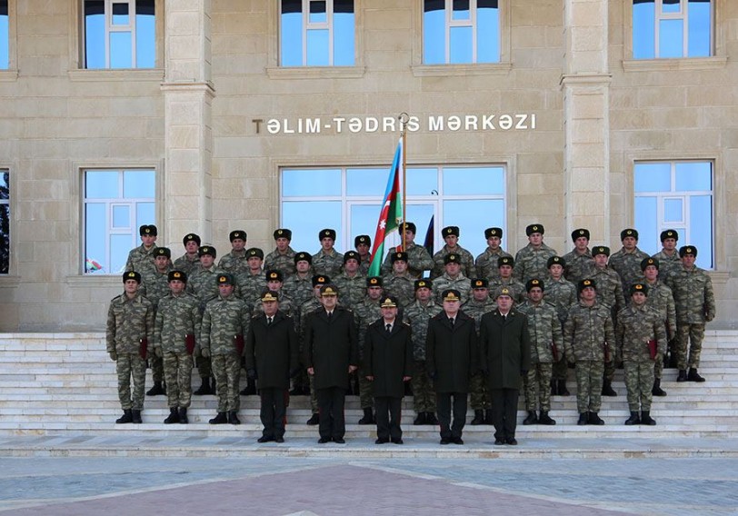 Bir qrup hərbi qulluqçuya vaxtından əvvəl və növbəti hərbi rütbələr təqdim edilib - Video