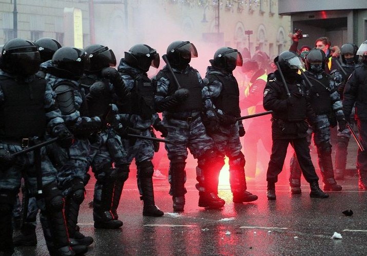 Moskvada icazəsiz aksiyalara görə 30 nəfər barəsində həbs qərarı verilib