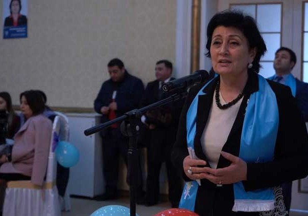 Dünyanın ən gözəl çiçəkləri, dilimizdəki ən qiymətli sözlər Sizə ünvanlanır - Deputat Şəhid Analarını təbrik etdi