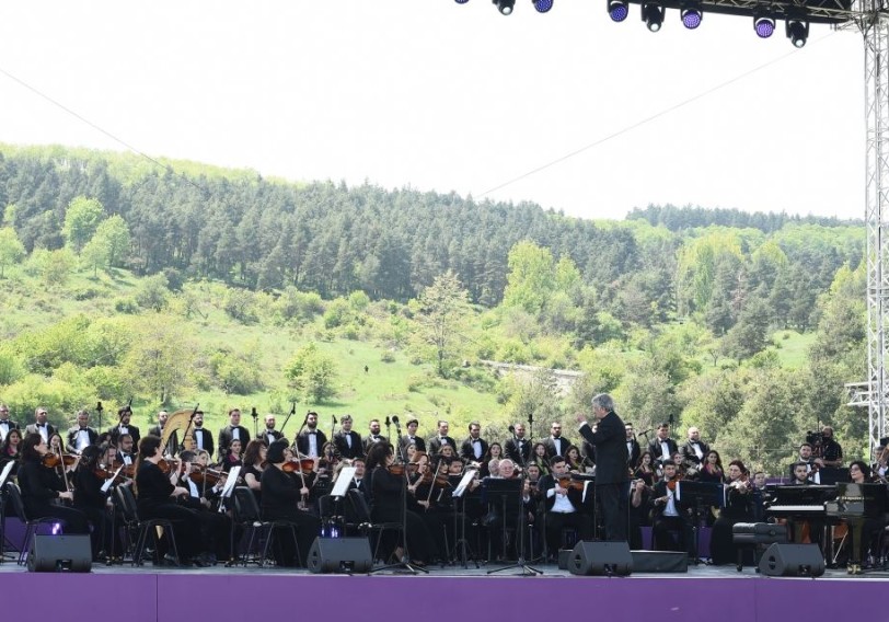 “Xarıbülbül” musiqi festivalının mədəni və siyasi əhəmiyyəti böyükdür - Deputat