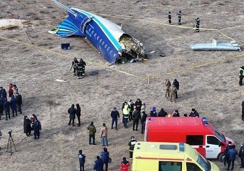 Pilotların danışıqlarını mediaya kim ötürüb?