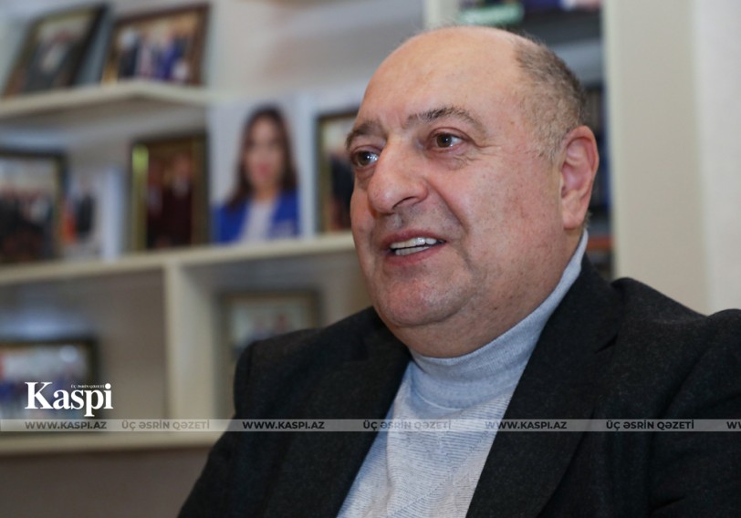 Aqil Abbas məndən aldığı şeirləri geri qaytarmır - ƏDƏBİYYAT