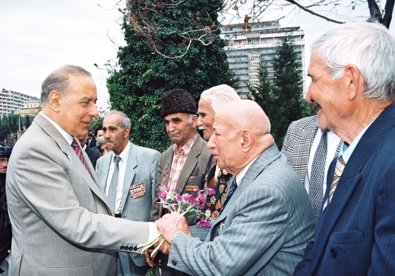 İqtisadi tənəzzüldən sosial inkişafa