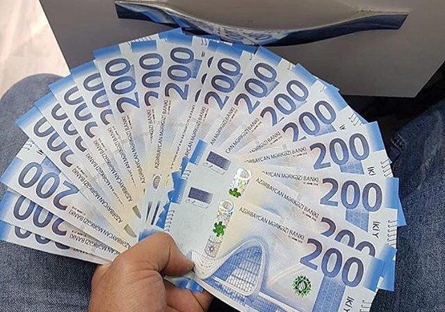 Kimlər daha çox maaş alır?