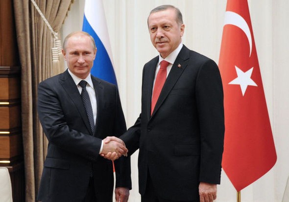 Putin Ərdoğanı qələbə münasibəti ilə təbrik edib