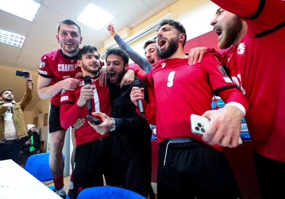 Nağılı gerçək edən qonşularımız