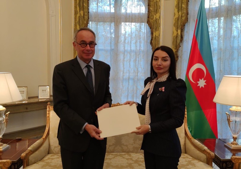 Leyla Abdullayeva etimadnaməsinin surətini Fransa Xarici İşlər Nazirliyinə təqdim edib