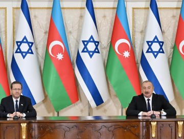 İlham Əliyev və İsxak Hersoq mətbuata bəyanatlarla çıxış ediblər