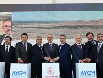 Qars-Naxçıvan dəmir yolunun tikintisinə start verildi