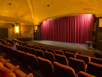Teatrların yeni mövsümü: AFİŞA