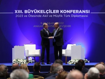 Çavuşoğlu: "Azərbaycan heç bir zaman yalnız deyil"